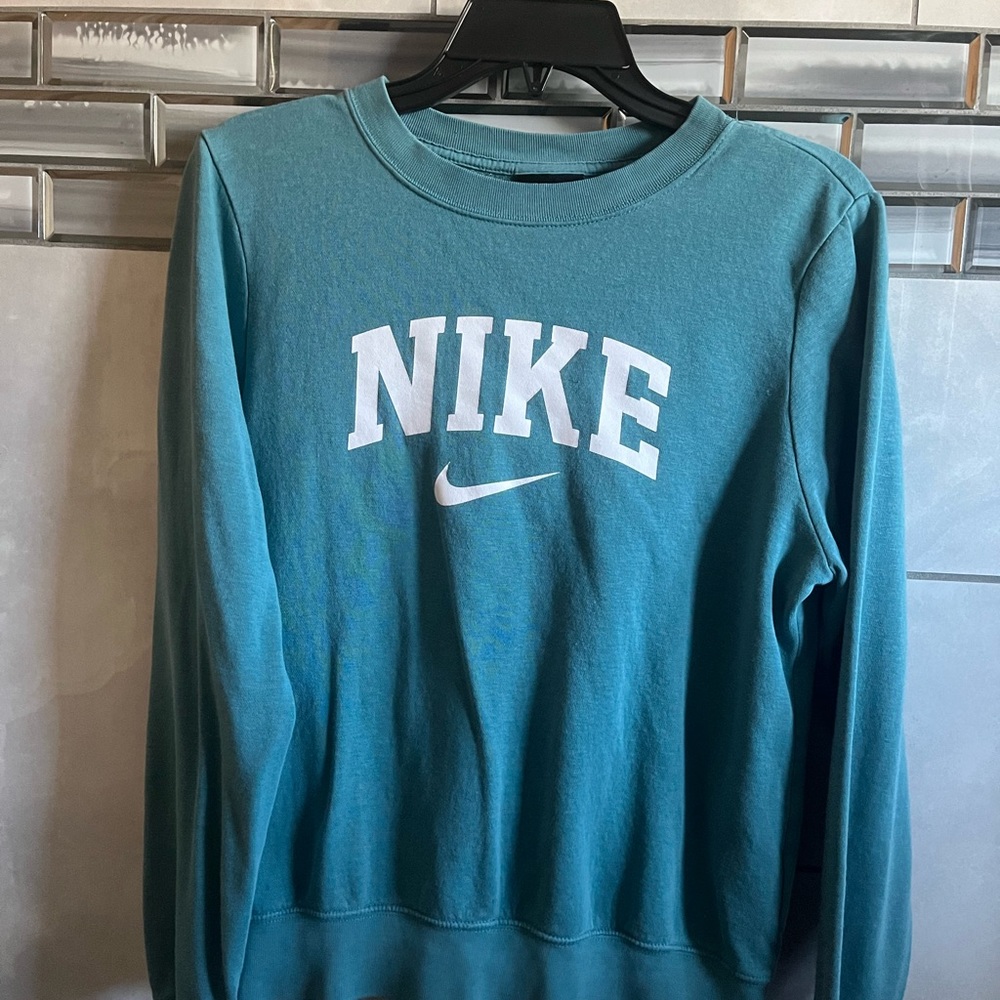 Nike sweatshirt